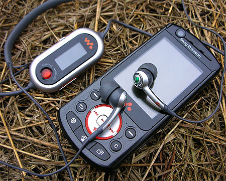 Sony Ericsson W900i: первый мобильник на NVIDIA GoForce 4800