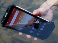 Oukitel WP2 выдерживает военные нагрузки и испытания по стандарту IP68
