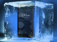 Обзор защищенных возможностей смартфона Poptel P10: проезд автомобилем, поджог, замораживание, окунание под воду