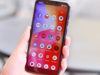 Экран с вырезом и двойную камеру смартфона Ulefone S10 Pro показали на видео