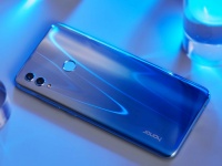 Смартфон Honor 10 Lite в цвете Sky Blue представлен в Украине