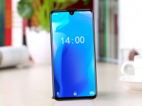 Смартфон Oukitel K9 с экраном 7,12 дюйма и батареей на 6000 мАч показан на видео
