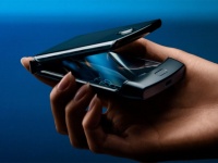 Дебют Motorola Razr: гибкий 6,2 экран Flex View, поддержка eSIM и цена $1500